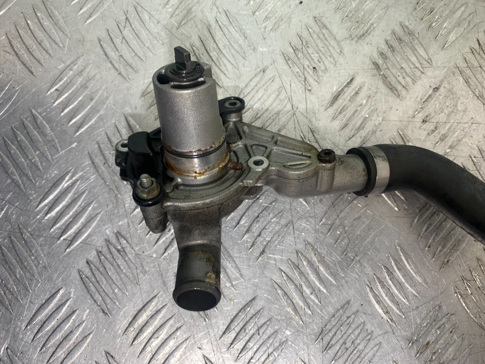 APRILIA TUONO 1000 V4R WATER PUMP   YEAR 2011-13  (CMB1316)