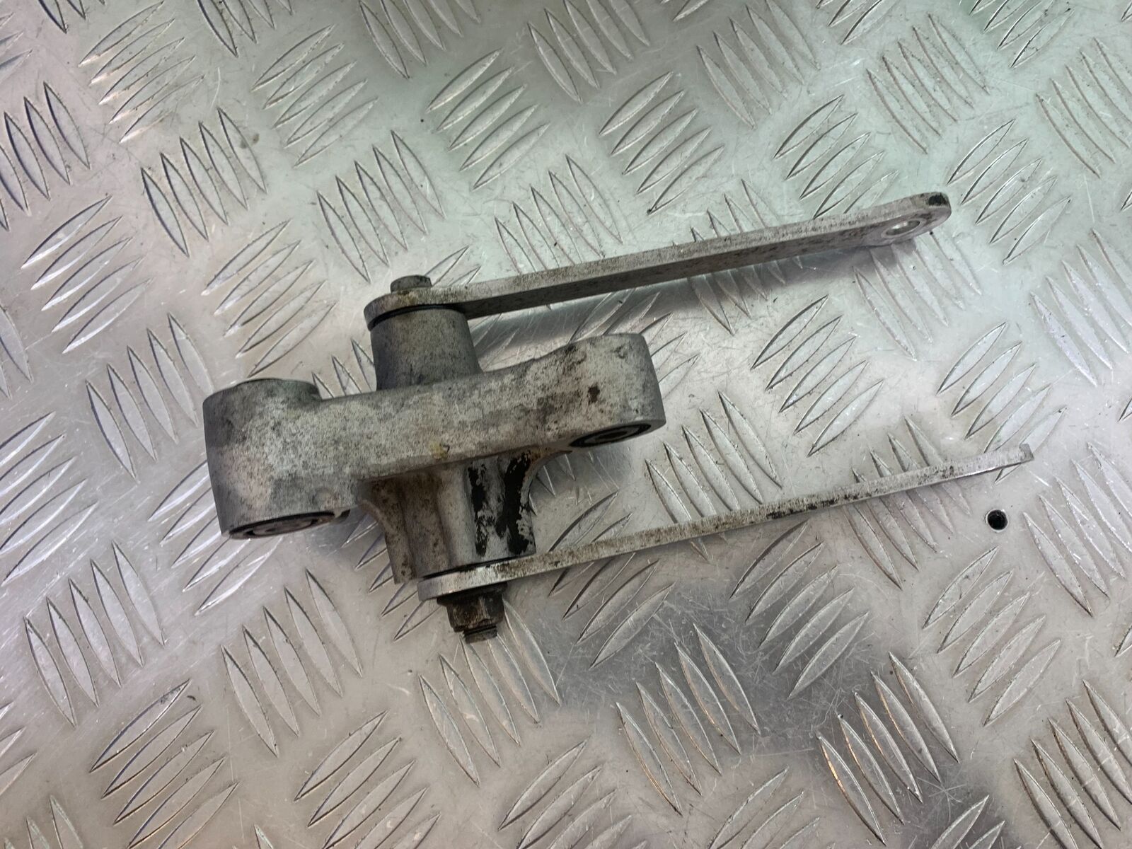 KAWASAKI ZX6R ZX6 R REAR SHOCK LINKAGE  YEAR 2007 2008 (CMB1002)