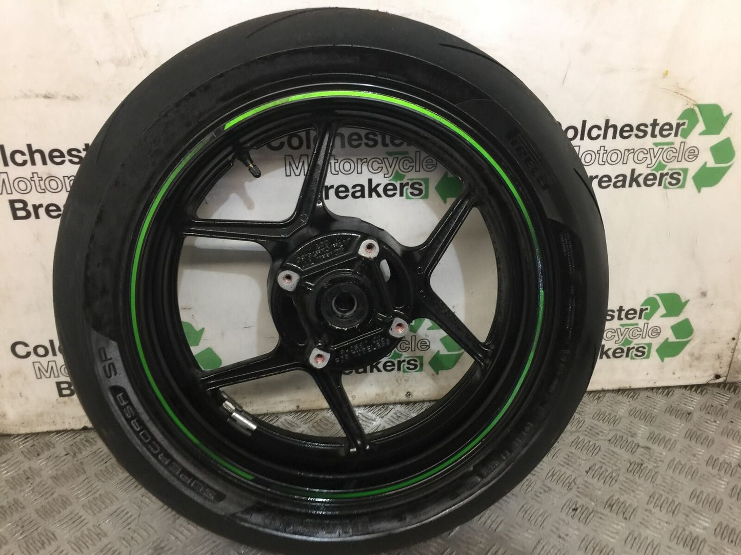 KAWASAKI Z800 Z 800 REAR WHEEL  YEAR 2015  (STOCK 874)