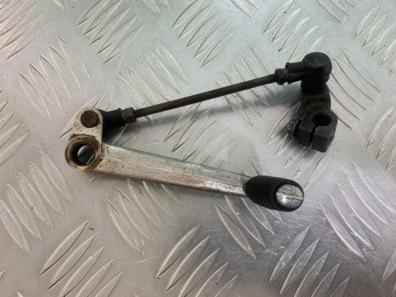 KAWASAKI ZR 750 ZEPHYR GEAR LEVER  YEAR 1991-95 (CMB1008)