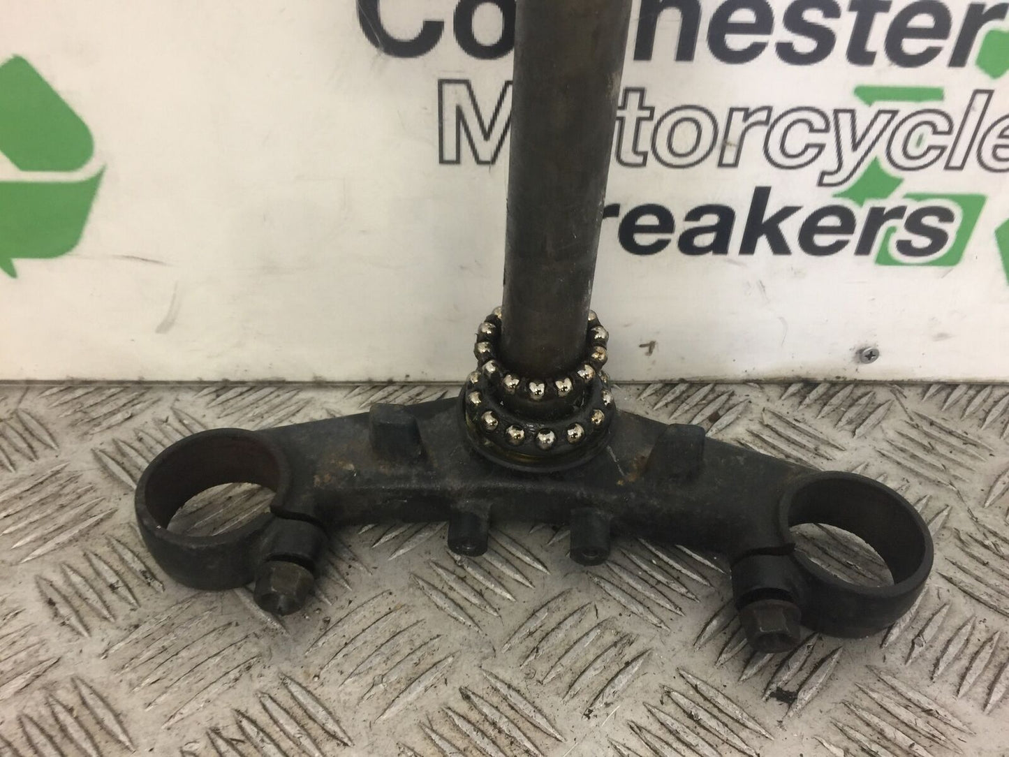 HONDA VFR800 VFR 800 BOTTOM YOKE  YEAR 1998-2001 (PRE V-TEC) STOCK NO326