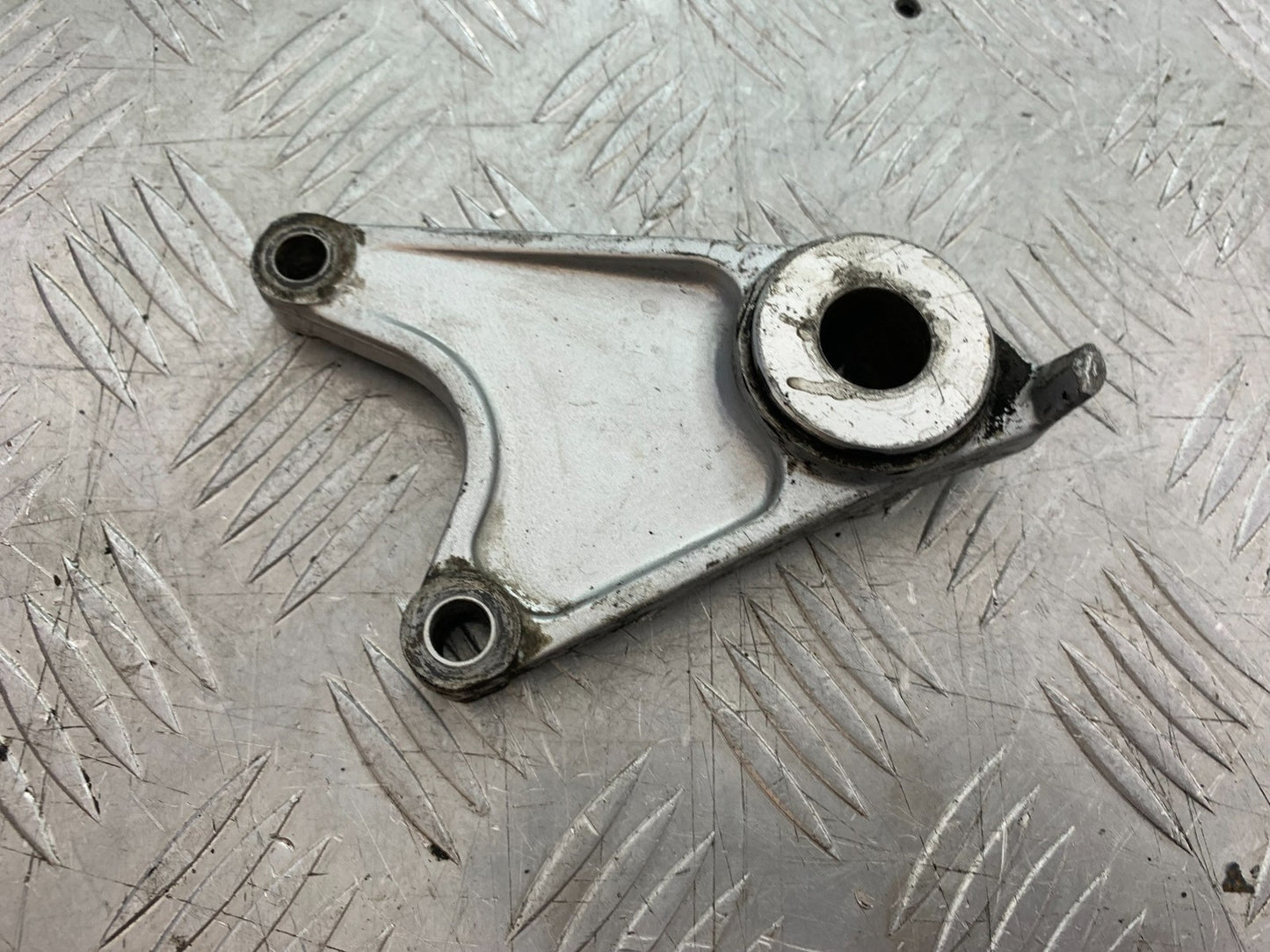 TRIUMPH TROPHY 900 REAR CALIPER BRACKET YEAR 1991-95 (CMB1251)