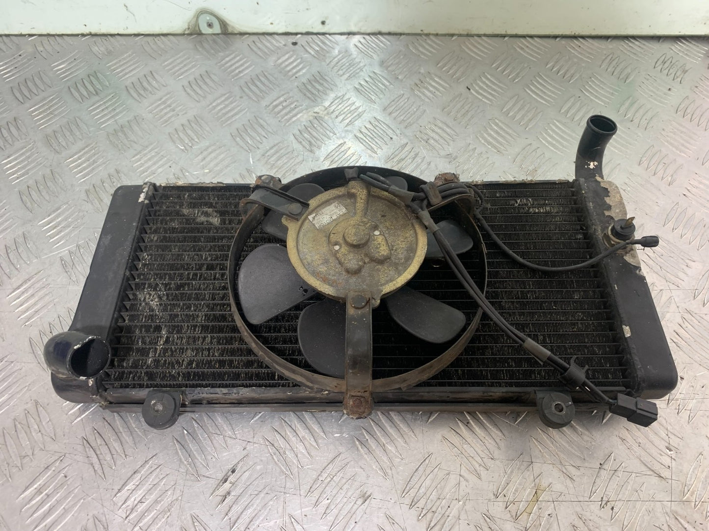 HONDA ST1100 PAN EUROPEAN RADIATOR AND FAN  YEAR 1993-2001 (CMB1195)
