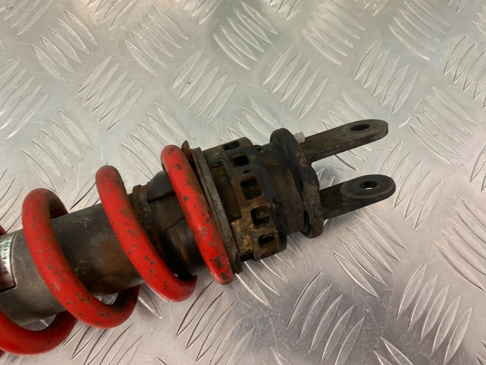 HONDA CBR 400 NC23 TRI-ARM REAR SHOCK   YEAR 1987-89 (STOCK 969)