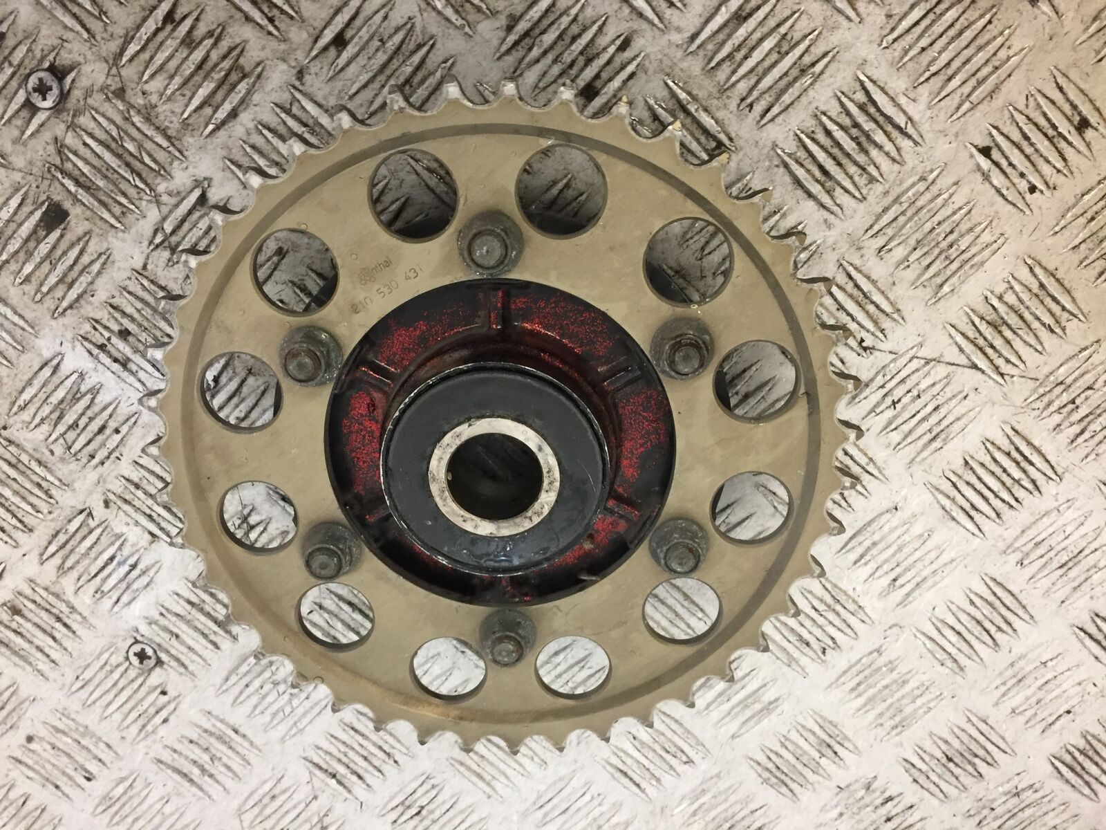 YAMAHA YZF R1 REAR SPROCKET CARRIER  YEAR 1999