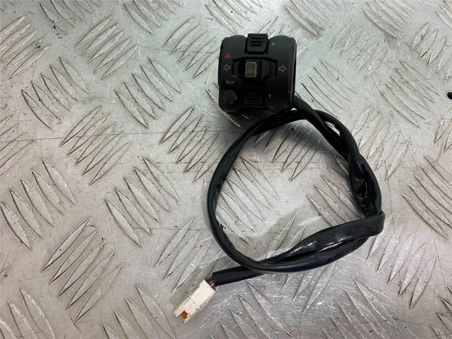 DUCATI 1299 PANIGALE LEFT SWITCH GEAR  YEAR 2016 (CMB 1187)