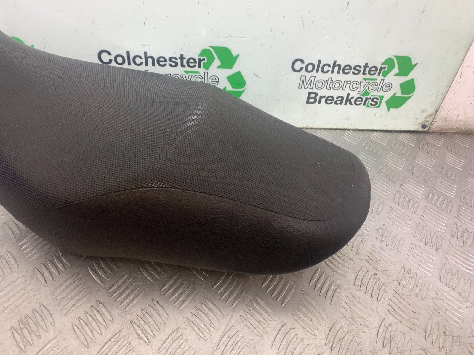 SUZUKI GSX750 INAZUMA SEAT   YEAR 1998-2003 (CMB1308)
