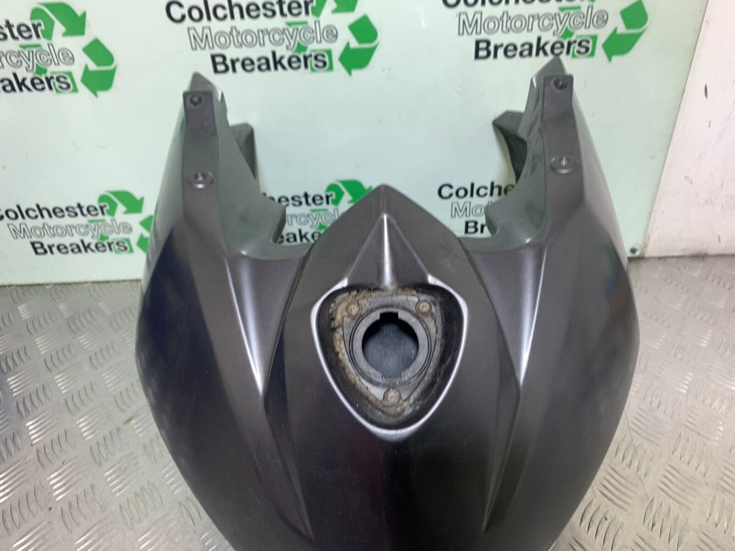 KTM 990 SUPERMOTO T PETROL TANK   YEAR 2010-2011  (CMB1127)