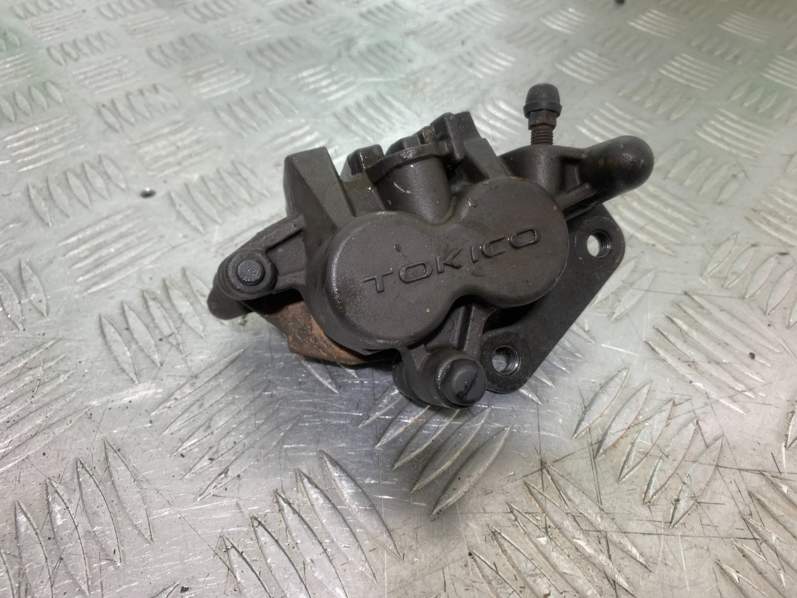 SUZUKI GS500 GS 500 FRONT BRAKE CALIPER  YEAR 2001-2008 (CMB1254)