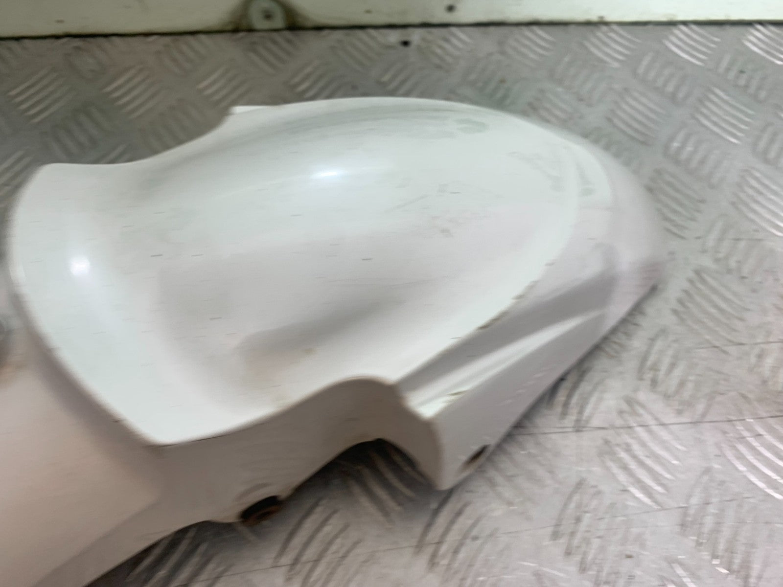 YAMAHA XJ6 XJ6-S FRONT MUDGUARD   YEAR 2009-2015  (CMB1212)