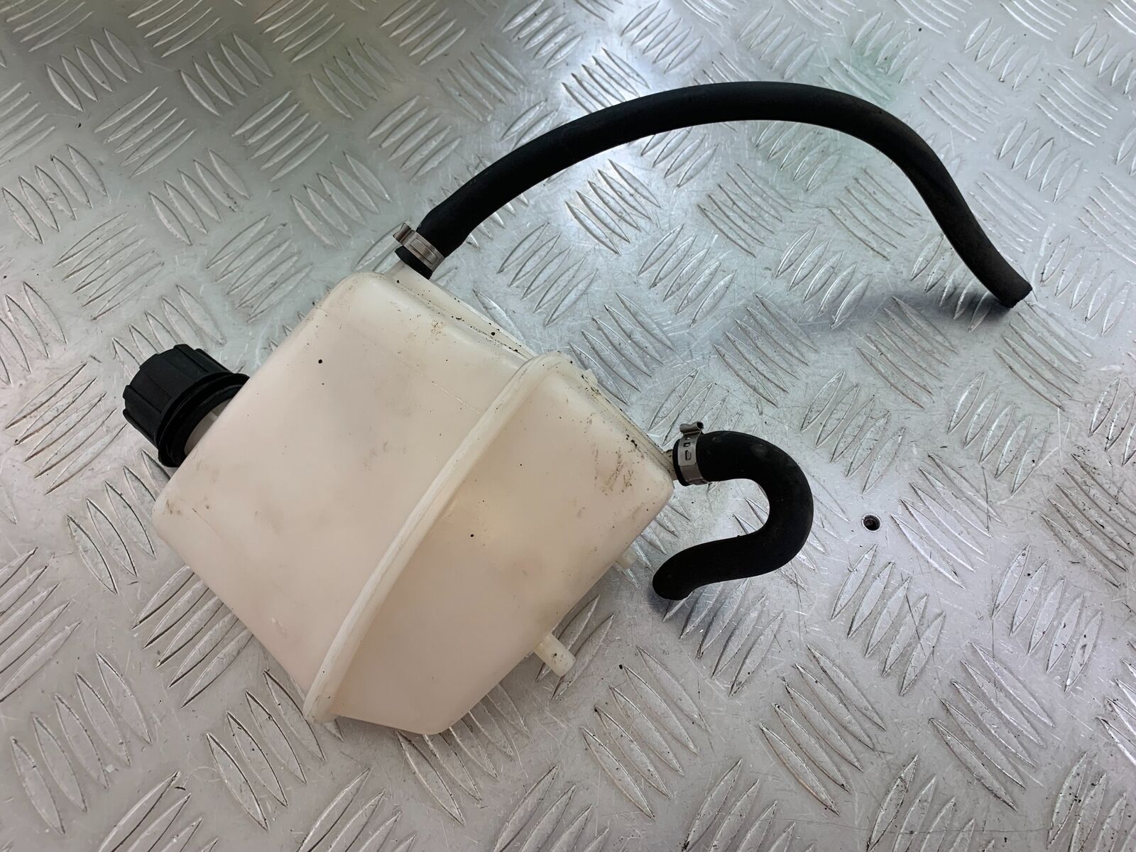 PIAGGIO X EVO 400 COOLANT BOTTLE    YEAR 2007-2011 (CMB1069)