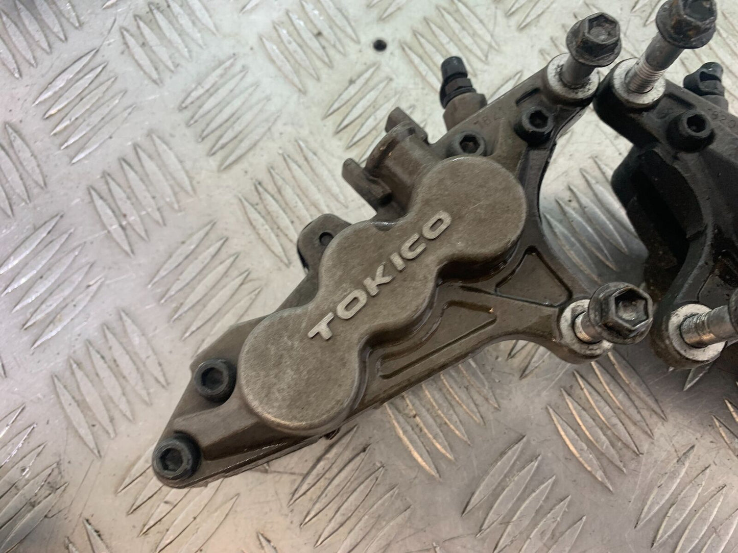 KAWASAKI ZX6R ZX636 FRONT BRAKE CALIPERS   YEAR 2002  (CMB1100)