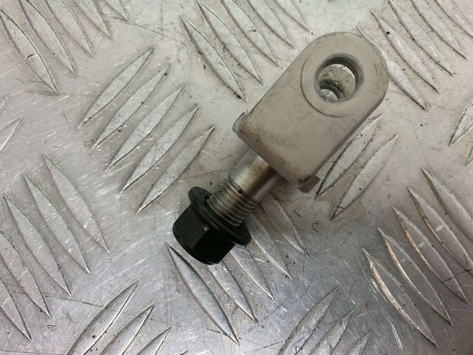 YAMAHA YZF R1 REAR SHOCK MOUNT  YEAR 2004-2006 (CMB1155)