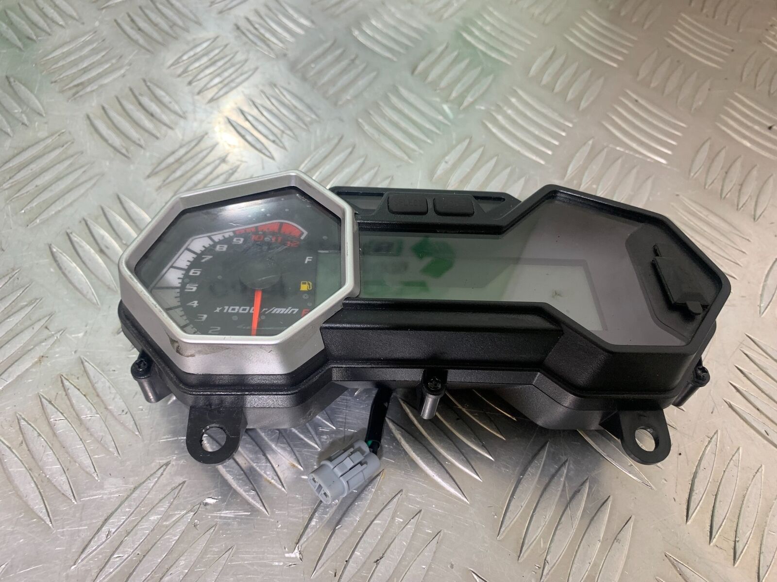 SINNIS TERRAIN 125 CLOCKS SPEEDO DASH YEAR 2024 (CMB1072)