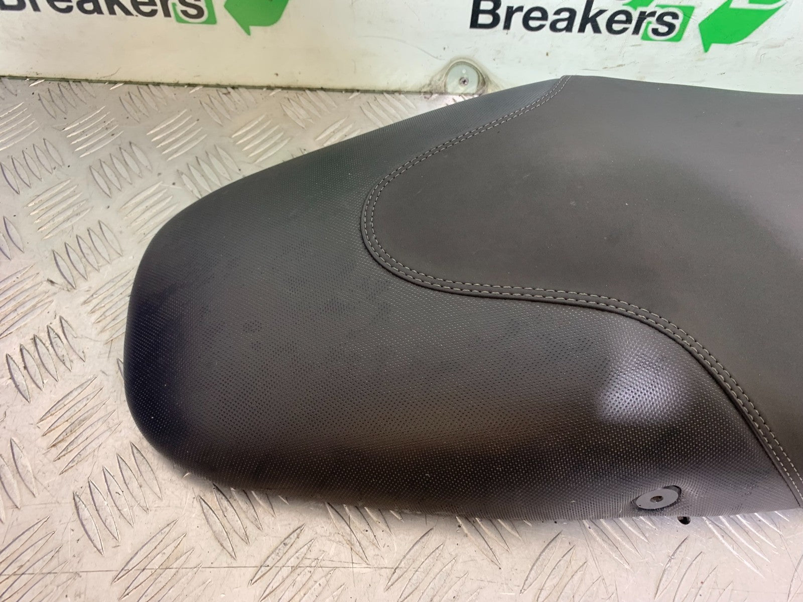 TRIUMPH SPEED TRIPLE R 1050 SEAT  2009 (CMB1183)