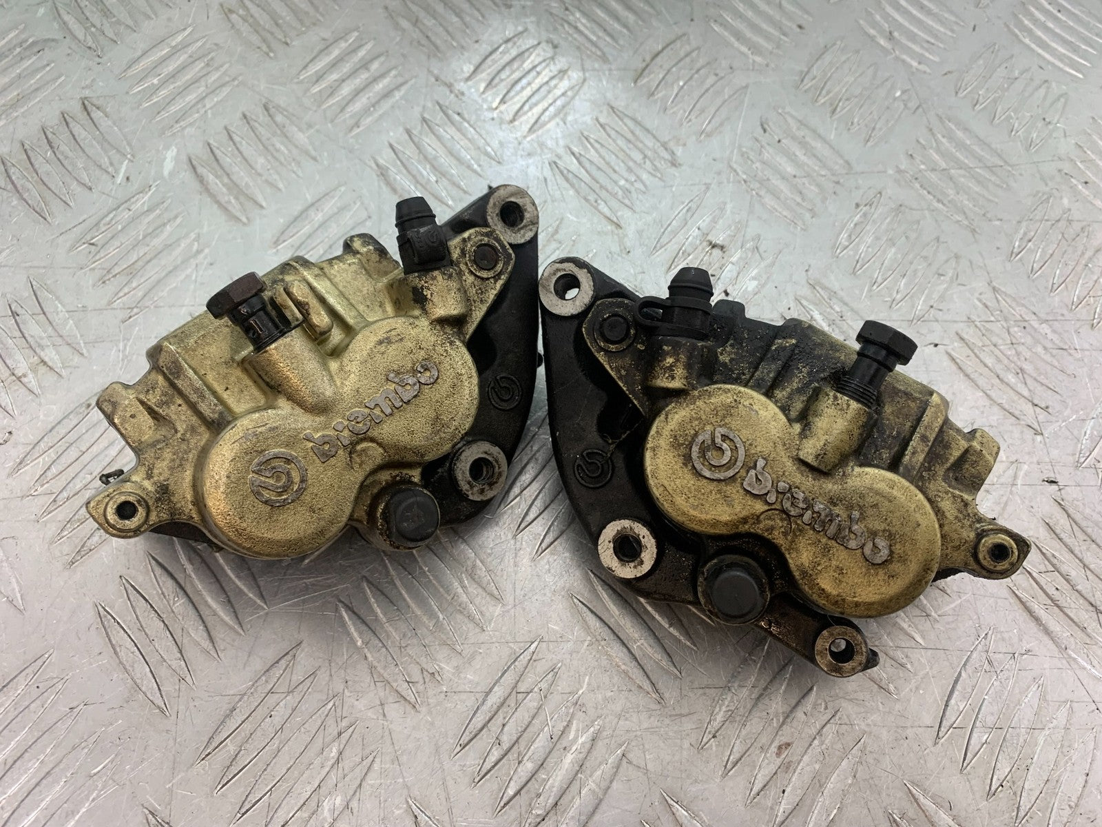 HONDA NT650 V DEAUVILLE FRONT CALIPERS  YEAR 1999 (CMB1268)