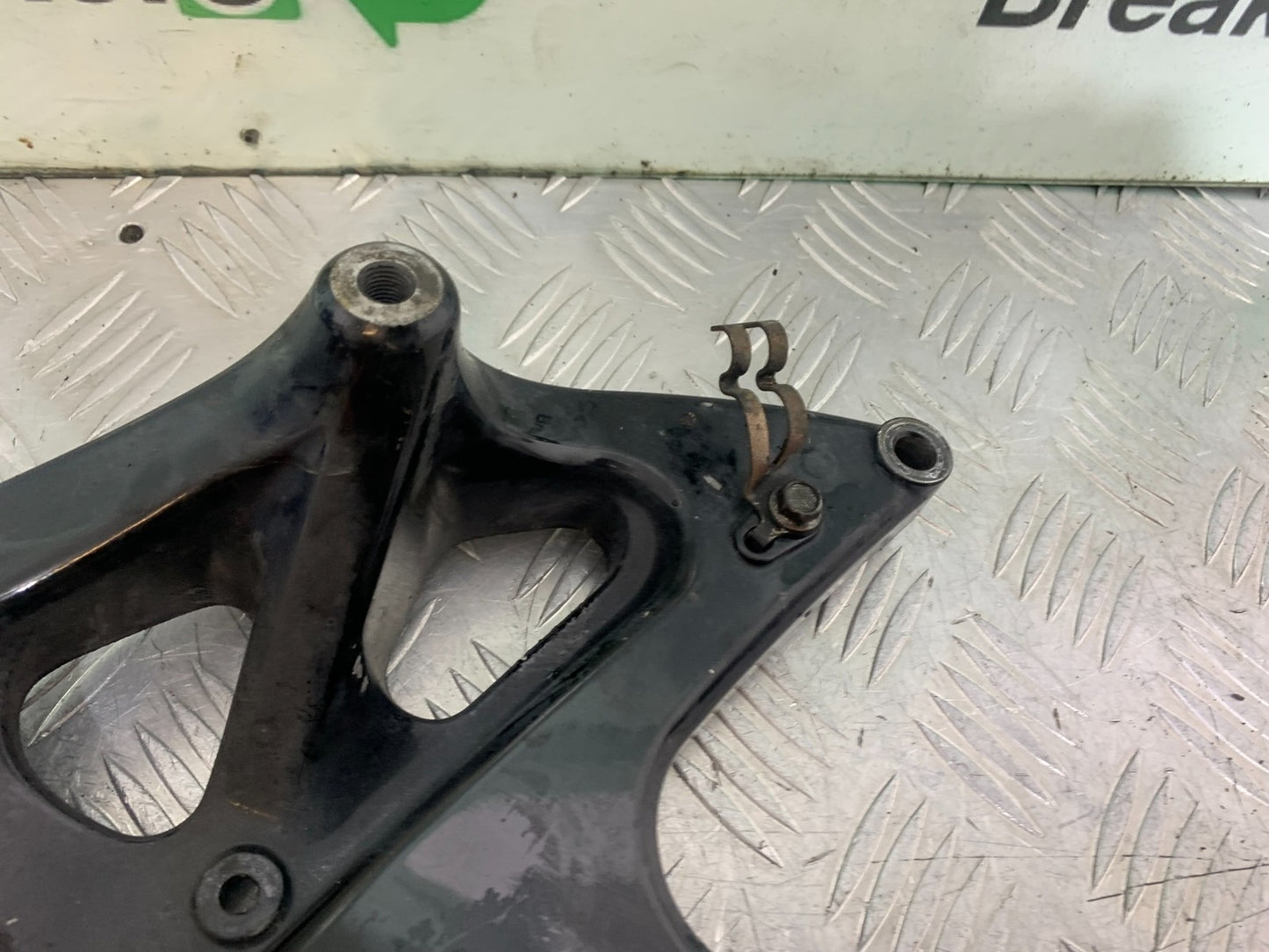 YAMAHA XMAX 125 XMAX-125 EXHAUST BRACKET YEAR 2015-2020  (CMB1266)