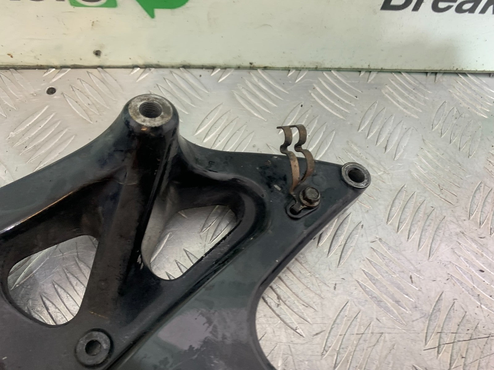 YAMAHA XMAX 125 XMAX-125 EXHAUST BRACKET YEAR 2015-2020  (CMB1266)