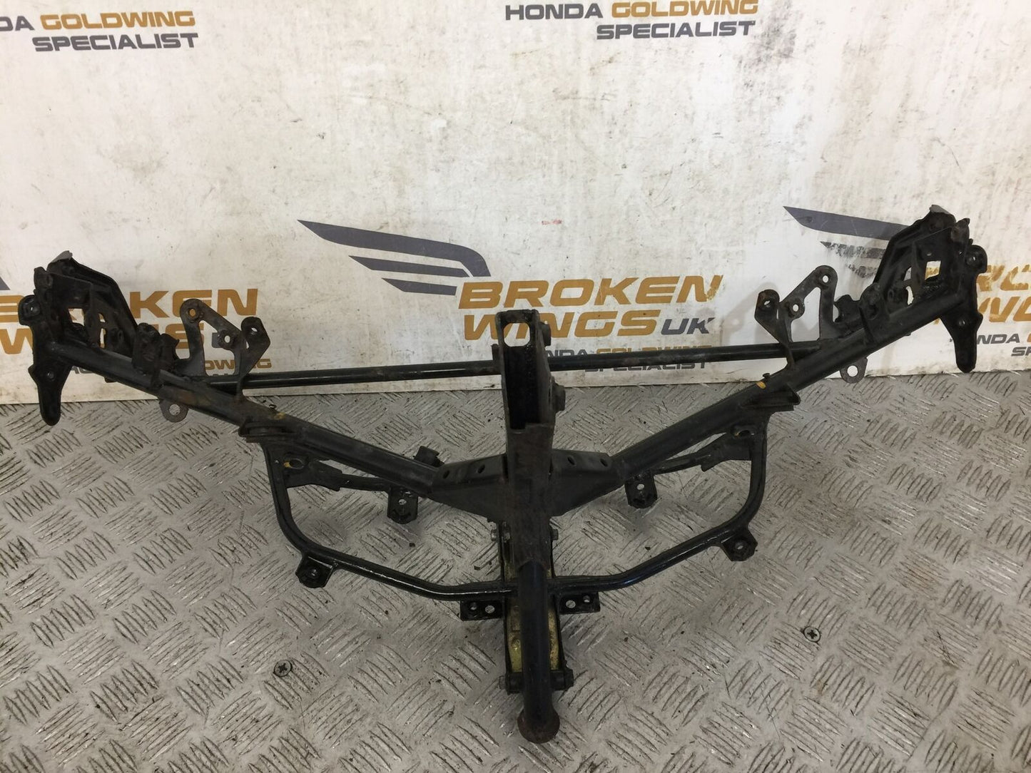 HONDA GL1800 GL 1800 FAIRING BRACKET  YEAR 2004-10 ABS (STOCK 890)