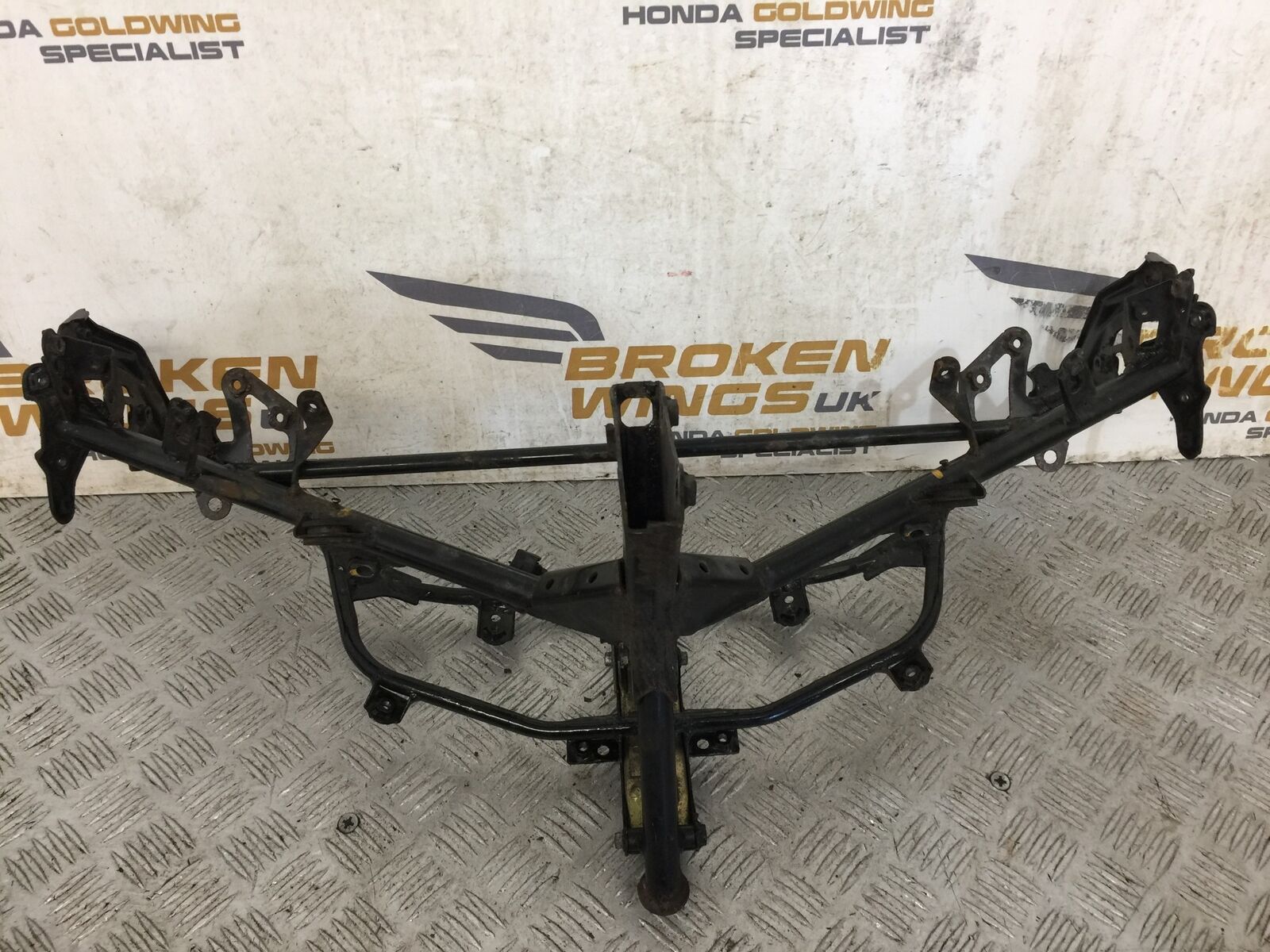 HONDA GL1800 GL 1800 FAIRING BRACKET  YEAR 2004-10 ABS (STOCK 890)