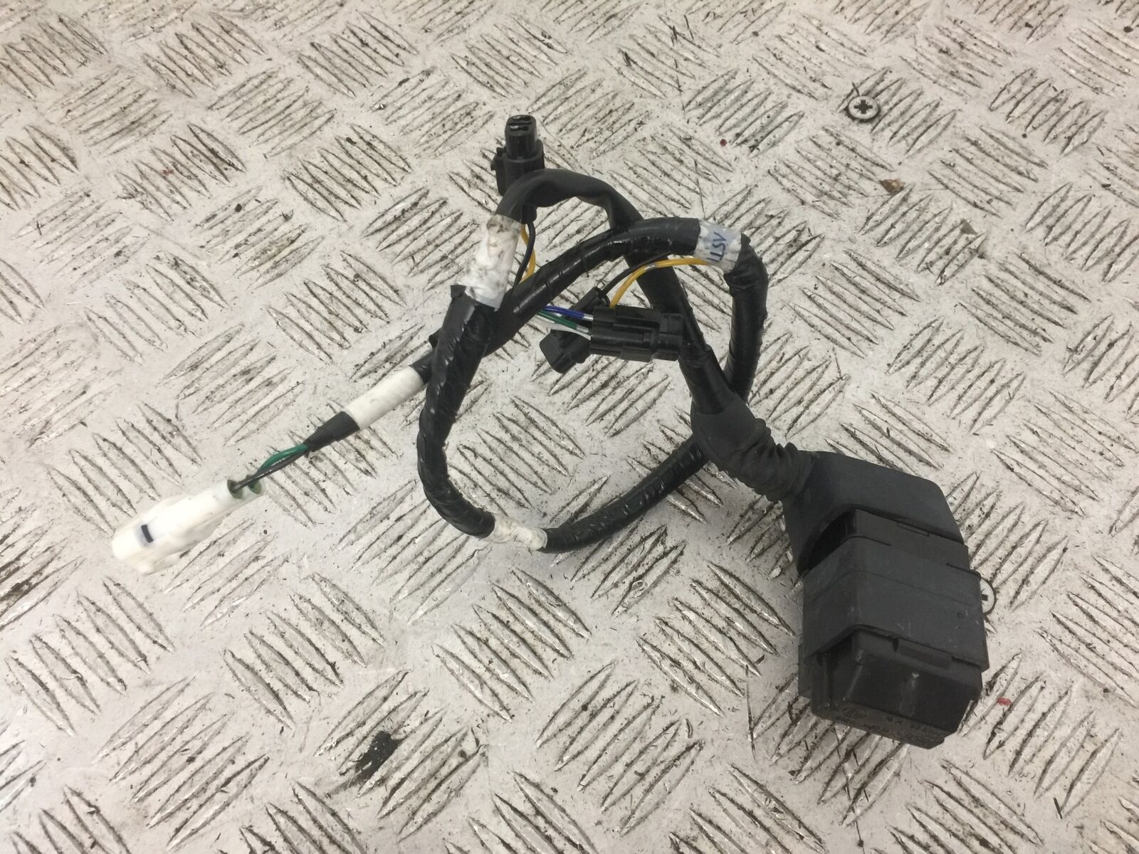 SUZUKI 650 BURGMAN RELAY  YEAR 2014-2018 (STOCK 769)