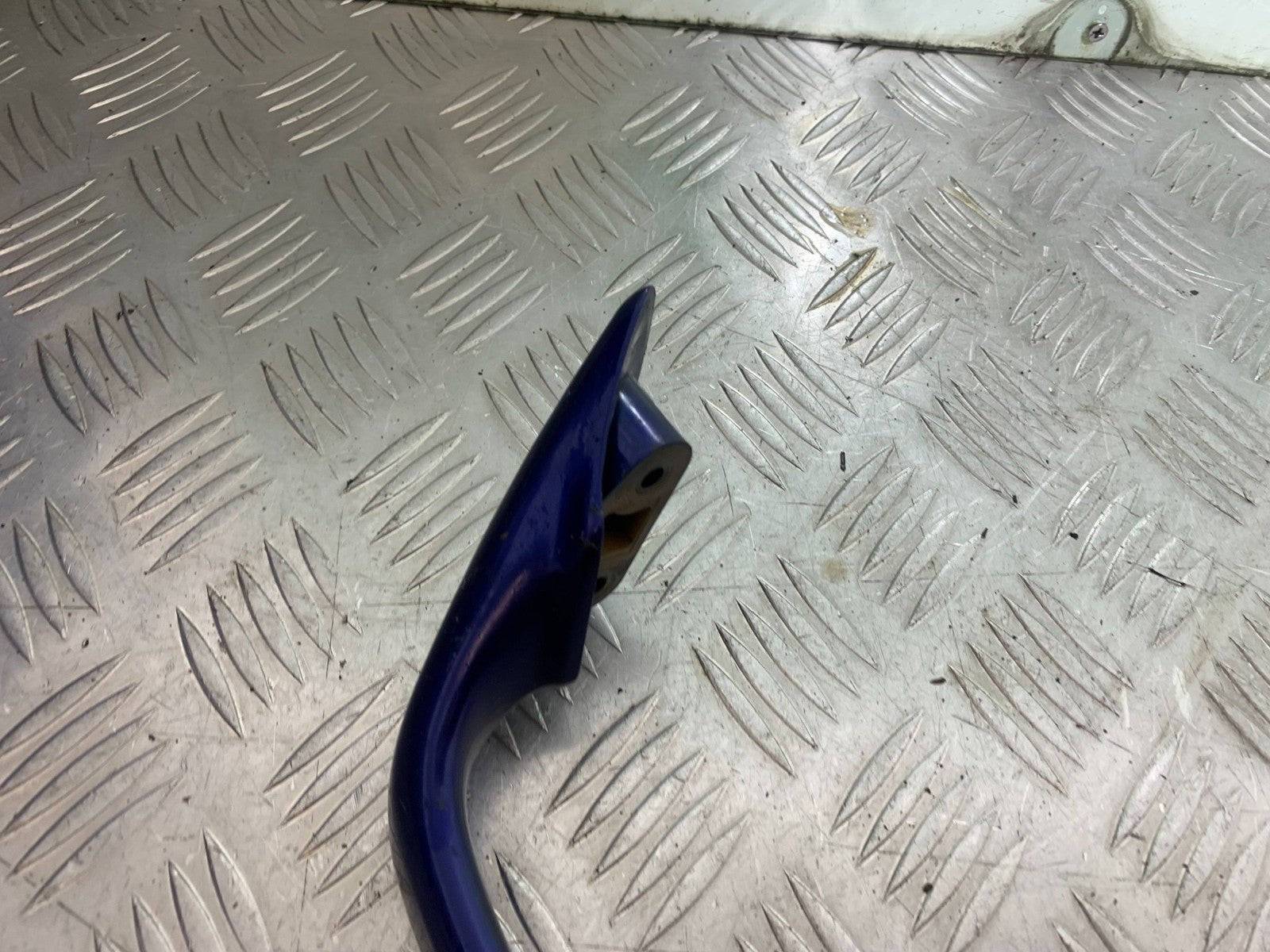 SUZUKI GSF600 GSF 600 BANDIT GRAB RAIL  2000-2004 (CMB1269)