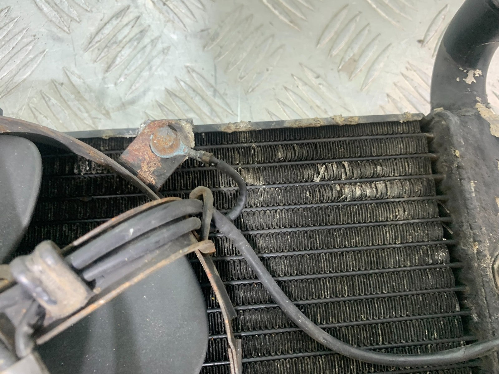 HONDA ST1100 PAN EUROPEAN RADIATOR AND FAN  YEAR 1993-2001 (CMB1195)