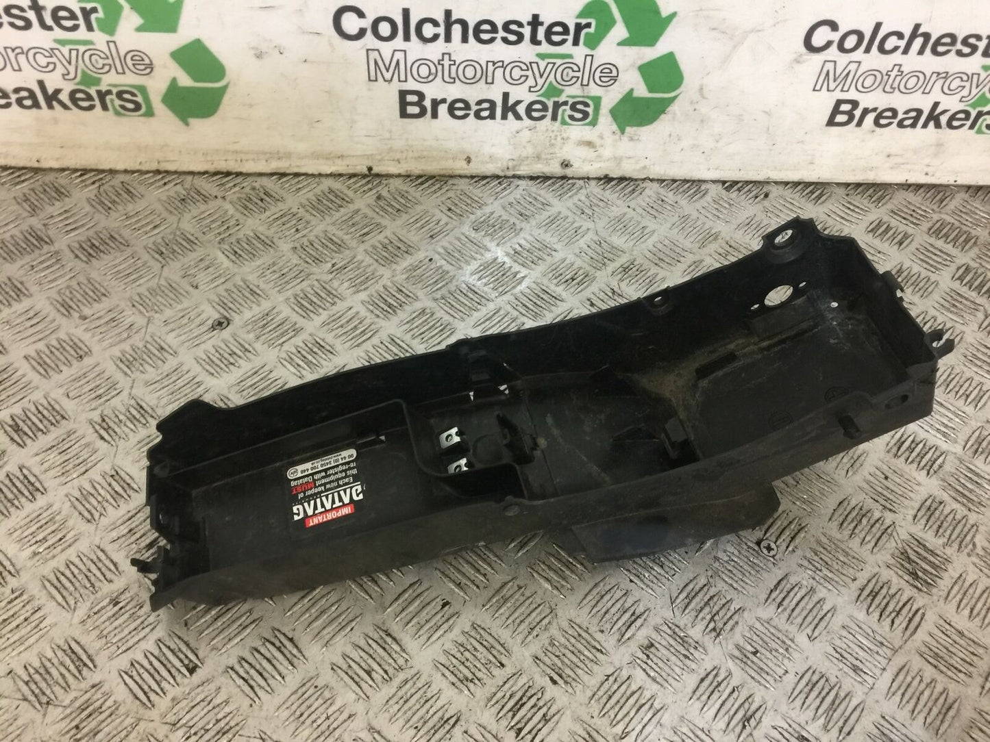 YAMAHA MT07 MT-07 UNDERTRAY   YEAR 2014-2018 (STOCK 704)