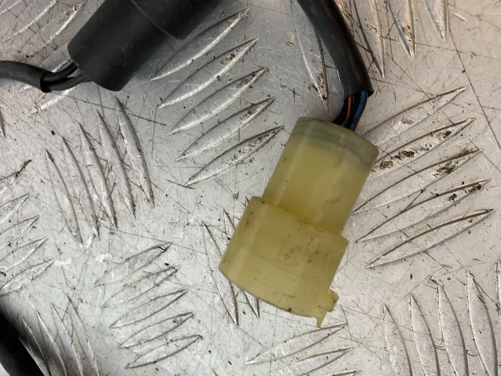 KAWASAKI ZX6R ZX6 J REGULATOR  YEAR 2000 (CMB1312)