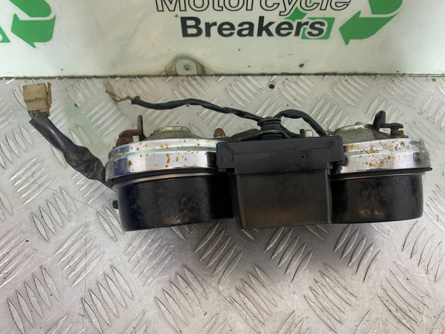 HONDA GL500 GL 500 SILVERWING CLOCKS  YEAR 1981-82  (CMB1168)