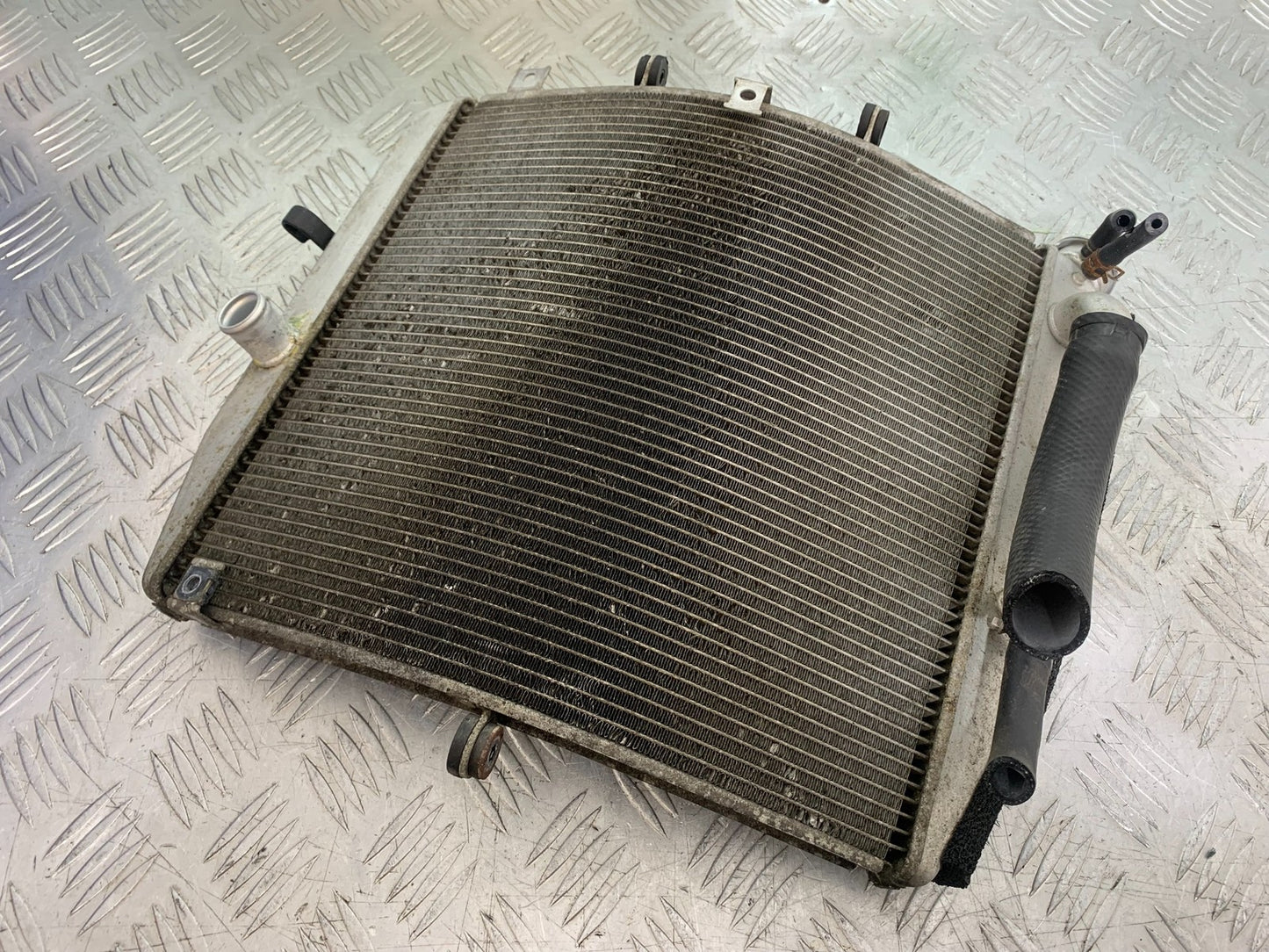 KAWASAKI ZX10R ZX10 R RADIATOR    2008-2010 (CMB1301)