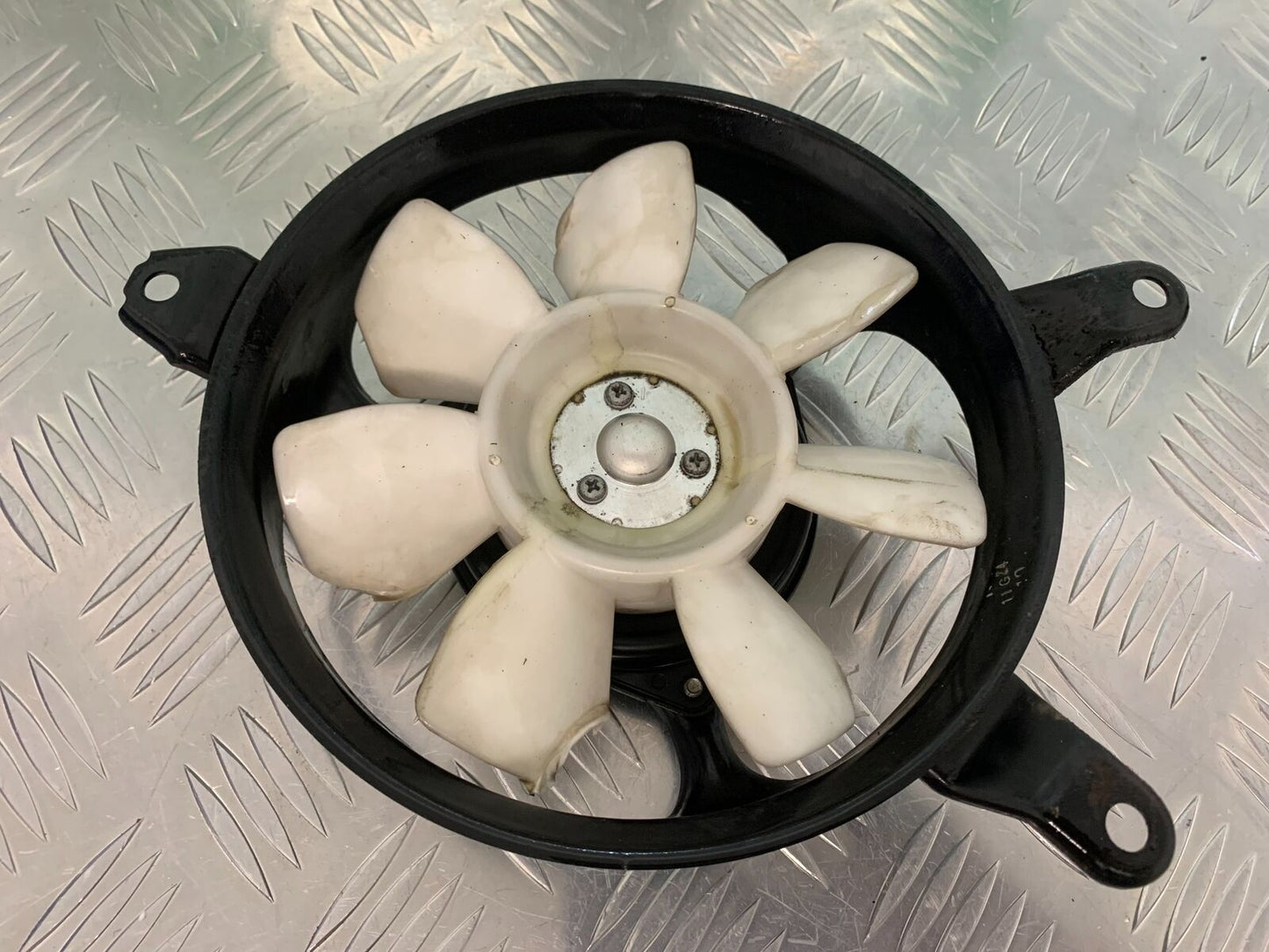 TRIUMPH 1050 SPRINT RADIATOR FAN   YEAR 2004-2007 (STOCK 956)