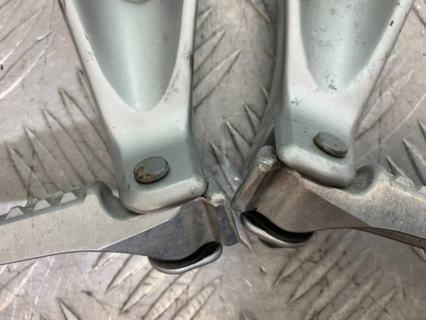 HONDA CBR1000 RR REAR HANGERS AND PEGS  YEAR 2008-2011 (CMB1330)