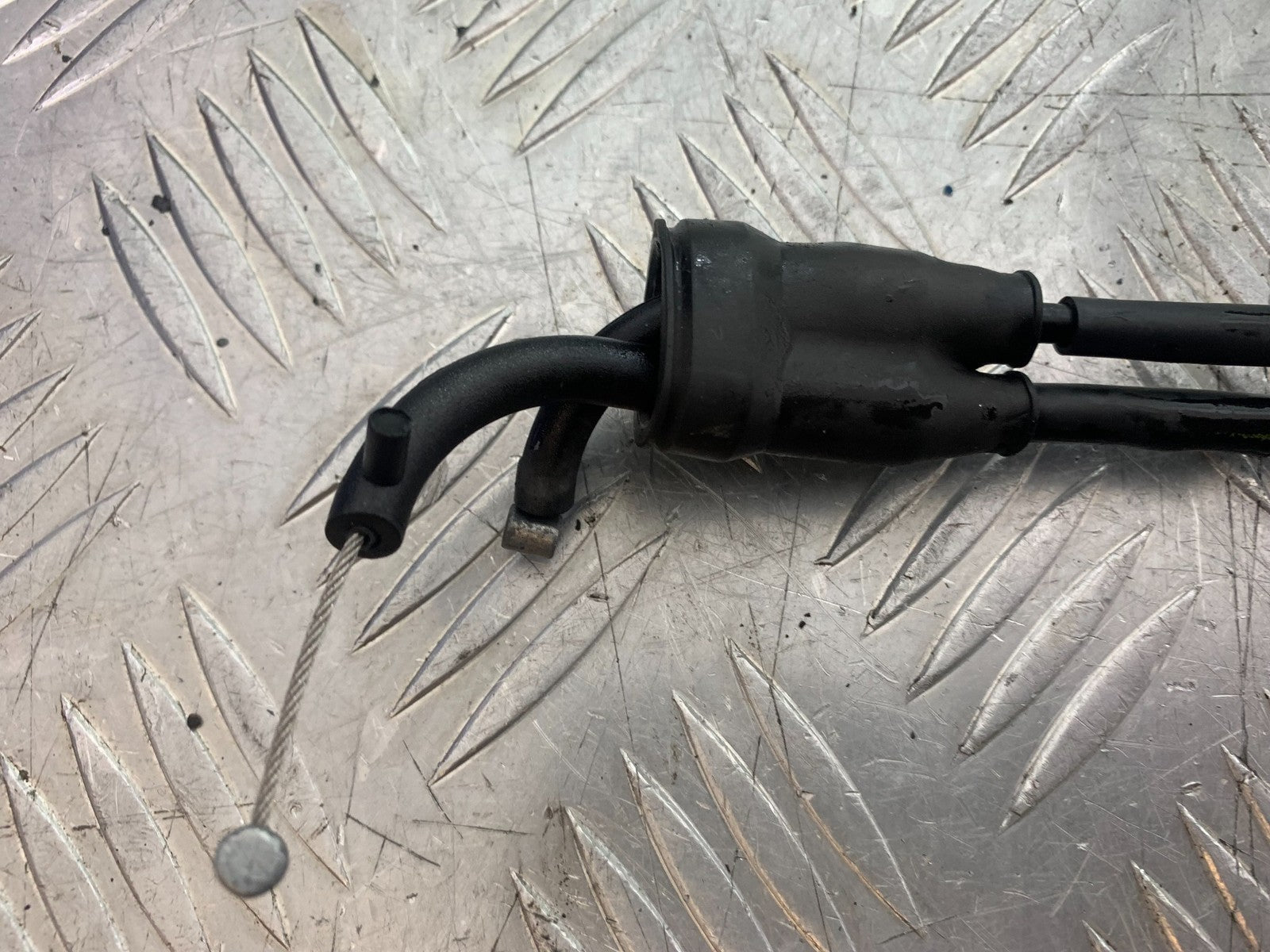 TRIUMPH 675 STREET TRIPLE R THROTTLE CABLES  YEAR 2013 - 2016 (CMB1221)