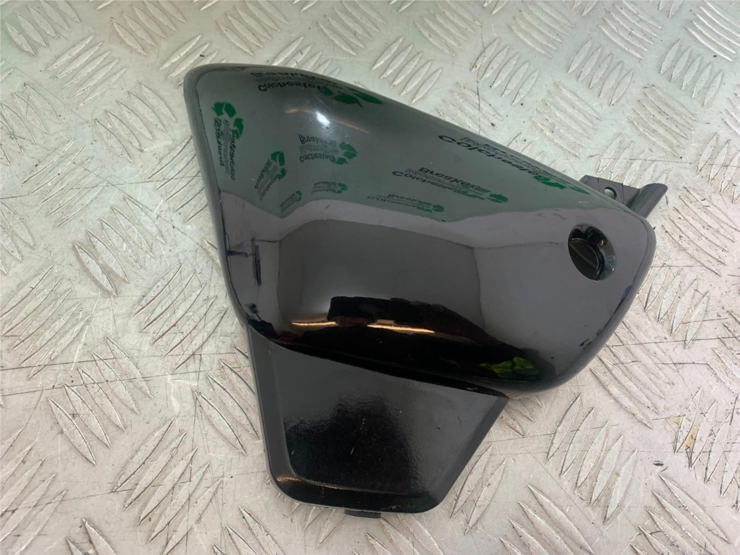 PIONEER NEVADA XF125 LEFT SEAT PANEL  YEAR 2009 (CMB1214)