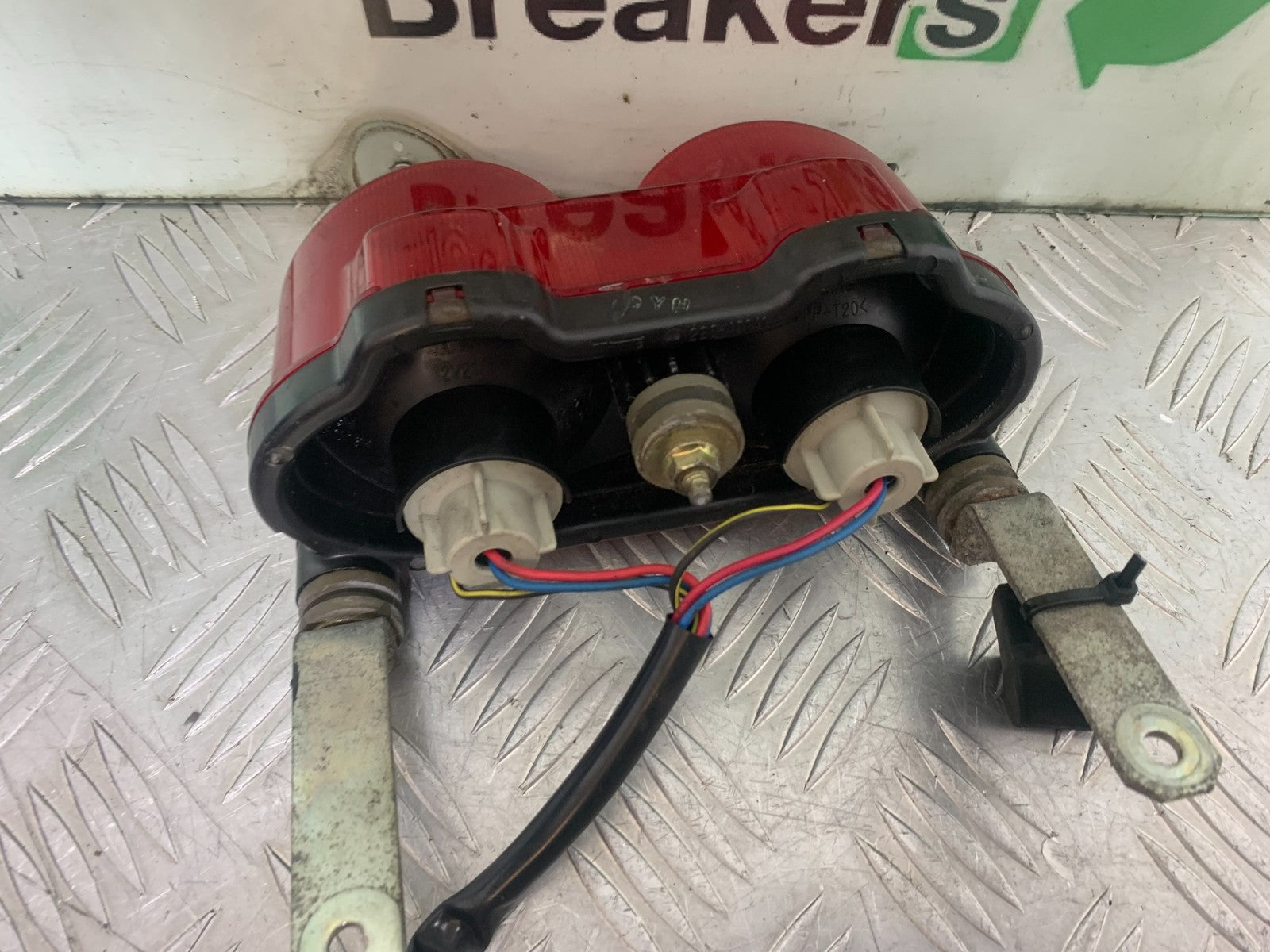 KAWASAKI ZX9R ZX9 E1 REAR LIGHT  YEAR 2000-01 (CMB1171)