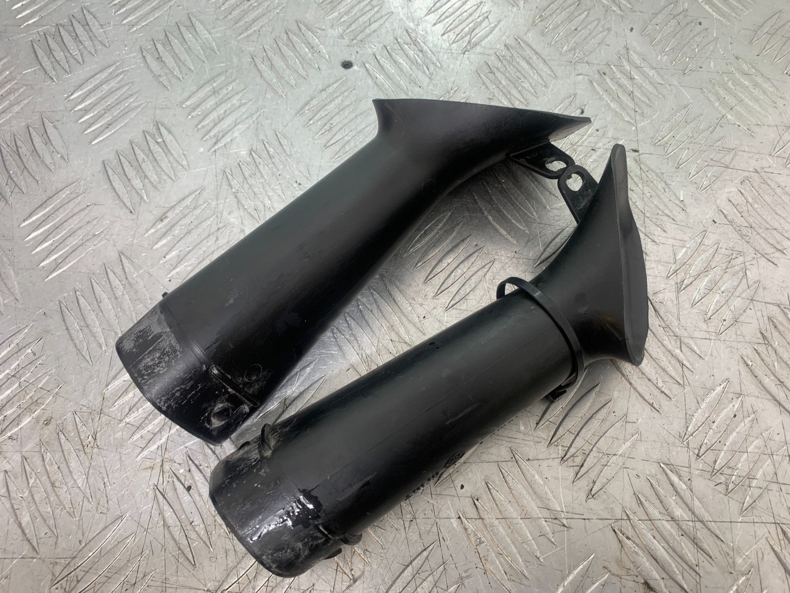 BMW R1200 R 1200 GS AIR TUBES  YEAR 2013-2016 (CMB1257)