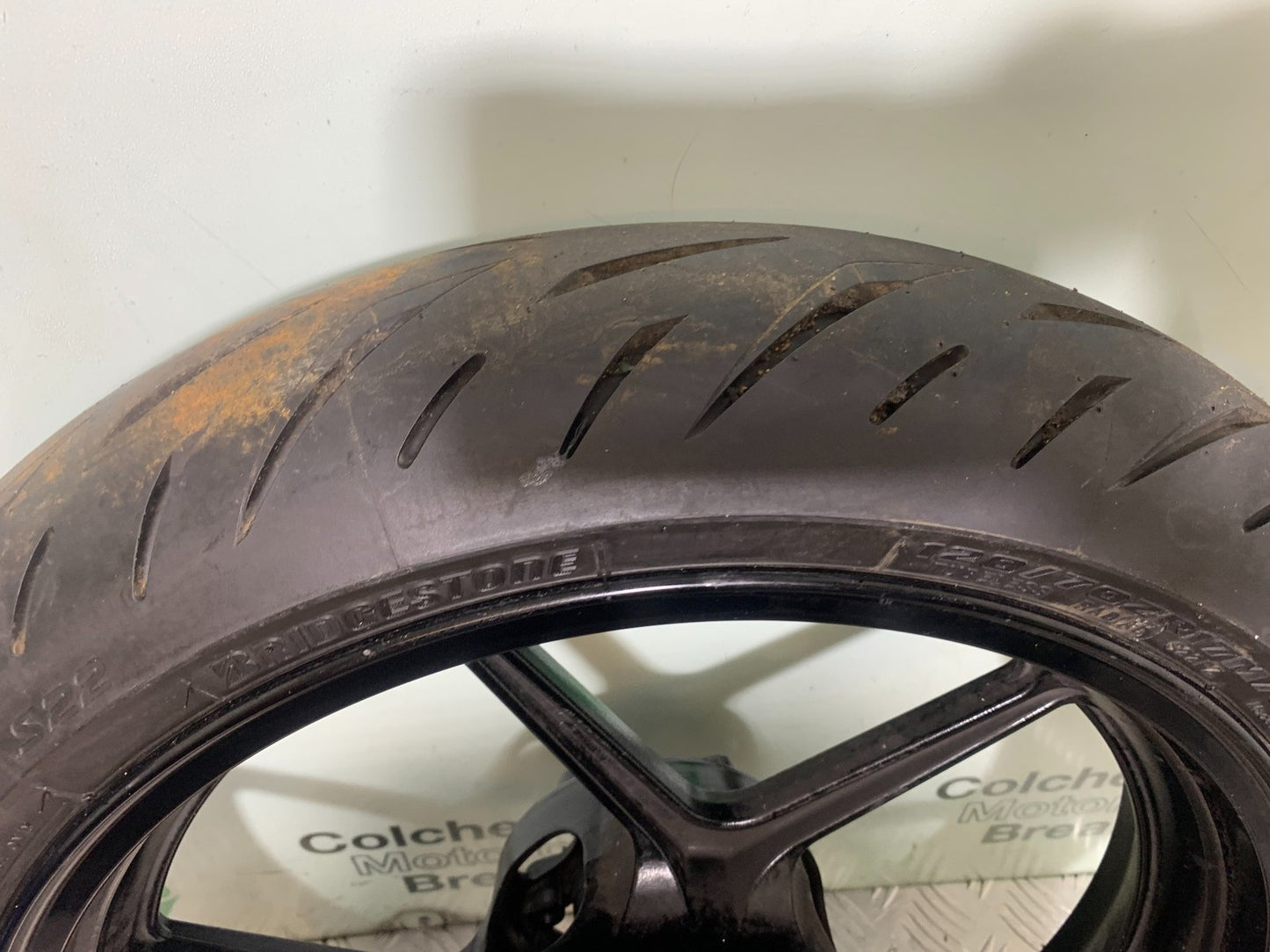 KAWASAKI Z1000 SX FRONT WHEEL  YEAR 2014-16 (CMB1264)