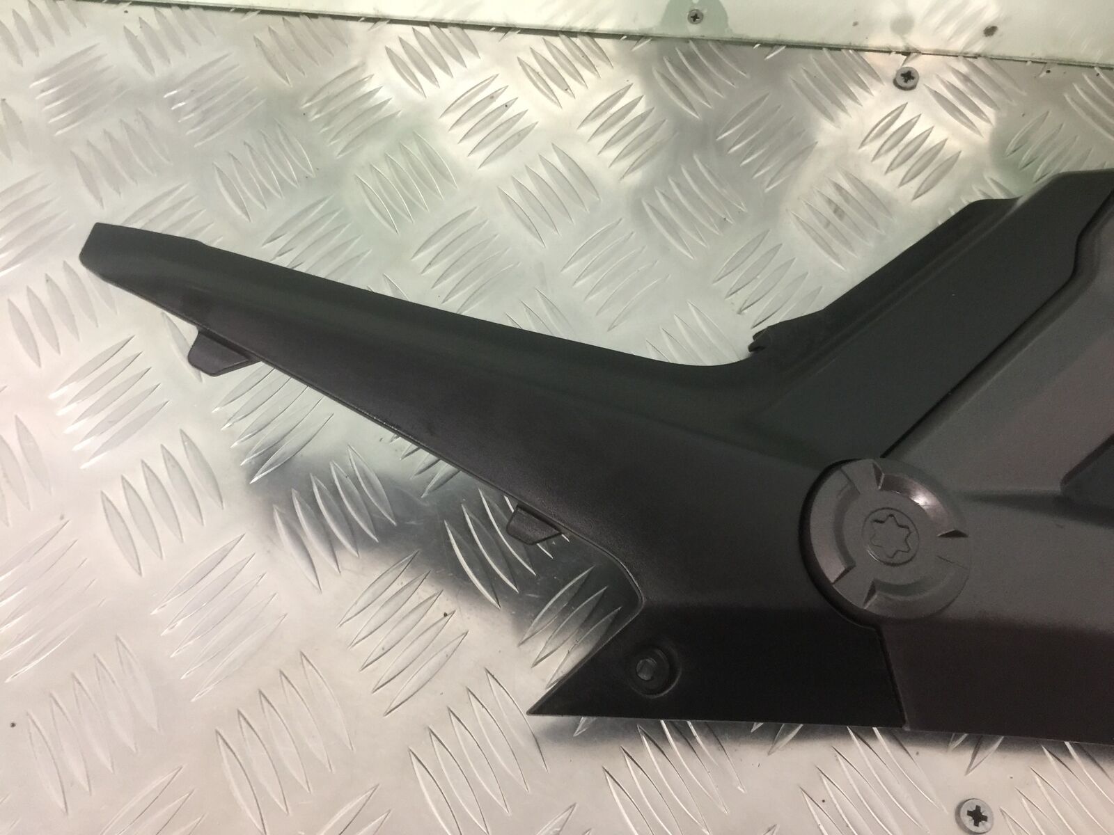 SINNIS TERRAIN 125 RIGHT SEAT PANEL  YEAR 2020 (STOCK 921)