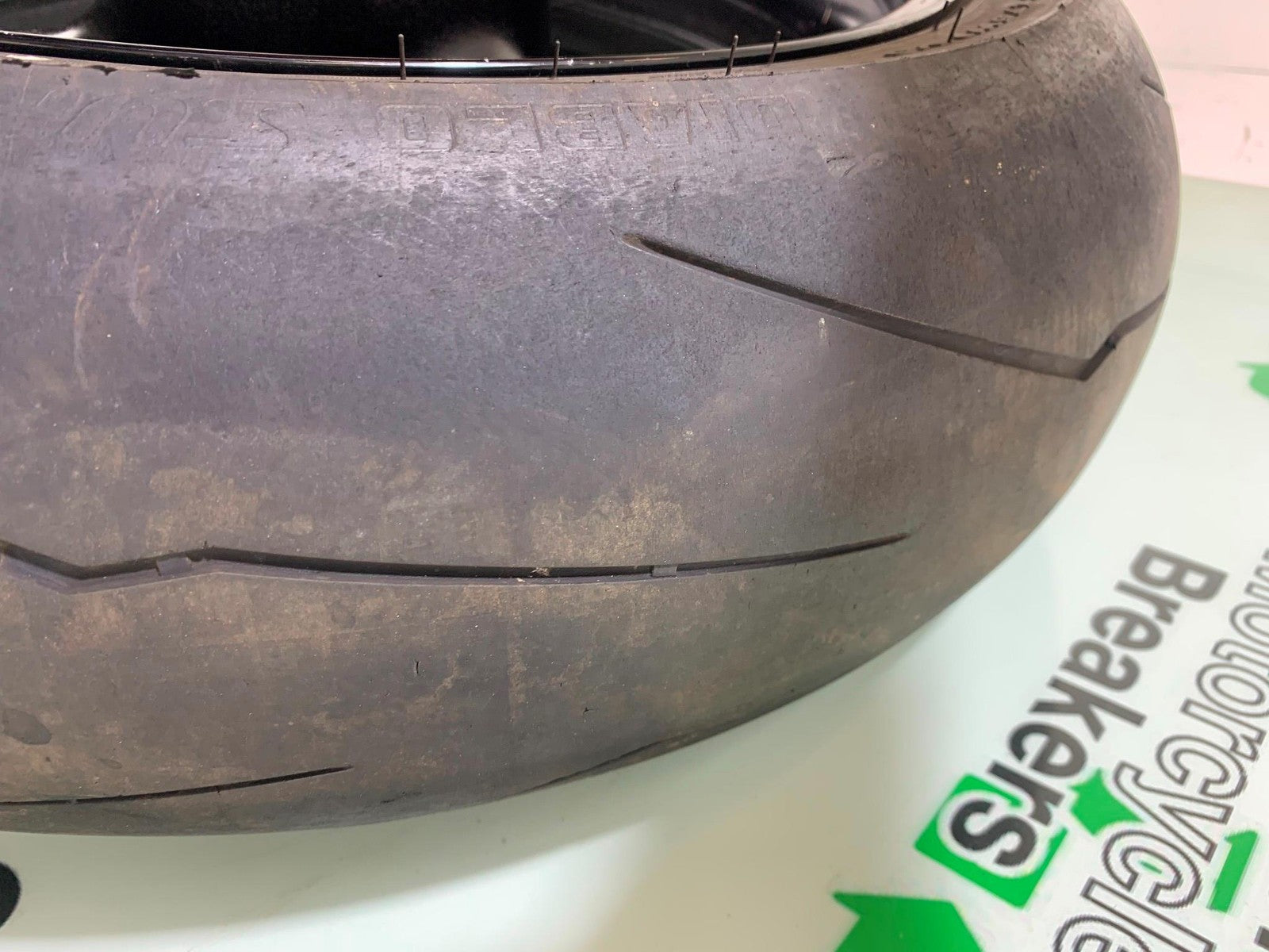 HONDA CBR1000 RR CBR1000RR FIREBLADE REAR WHEEL 2008-2011 (CMB1179)