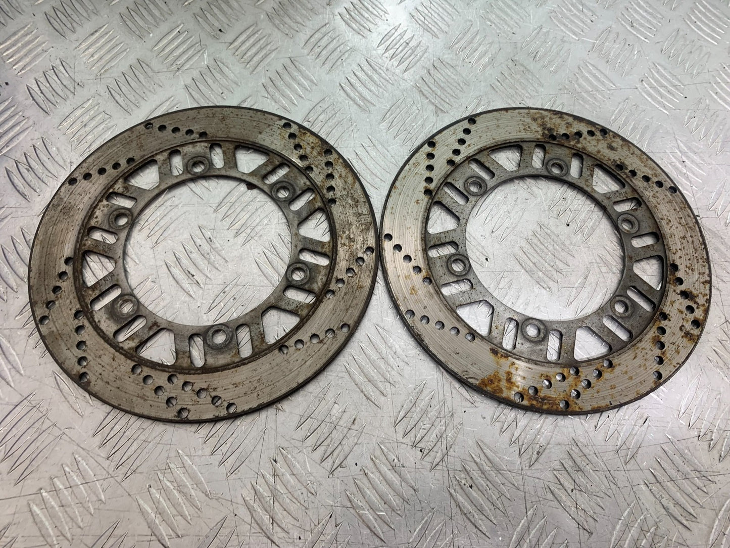 KAWASAKI GPZ600 GPZ 600 FRONT BRAKE DISCS  YEAR 1988-90 (CMB1258)