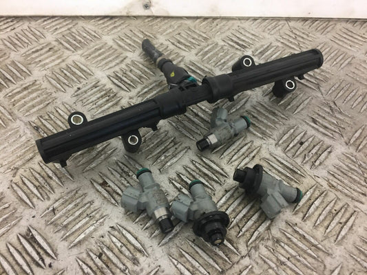HONDA CBR600 CBR 600 RR INJECTORS AND RAIL  YEAR 2015