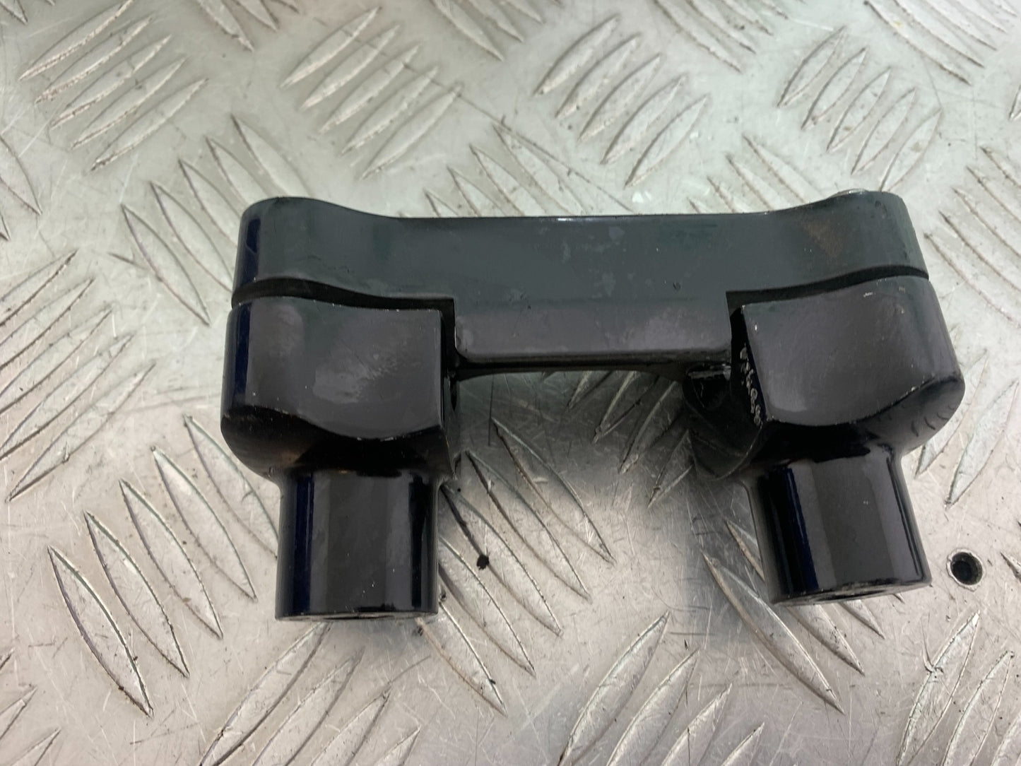 HARLEY DAVIDSON FXS BLACKLINE 1585 HANDLEBAR RISERS  YEAR 2012 (CMB1147)