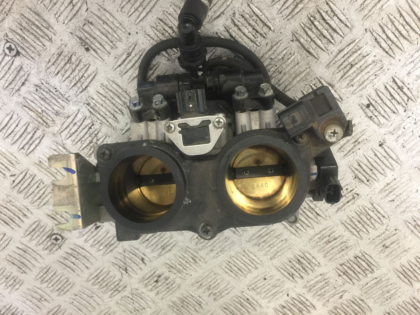 HONDA CRF1000 AFRICA TWIN THROTLE BODIES  YEAR 2016-2019 (STOCK 695)