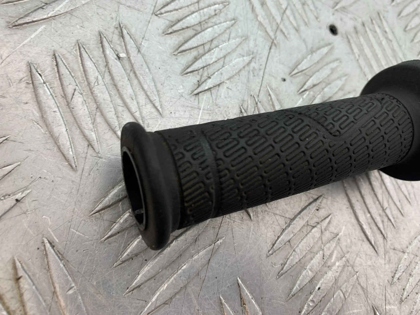 KTM 1290 SUPER DUKE R LEFT GRIP  YEAR 2020-2024 (CMB1272)