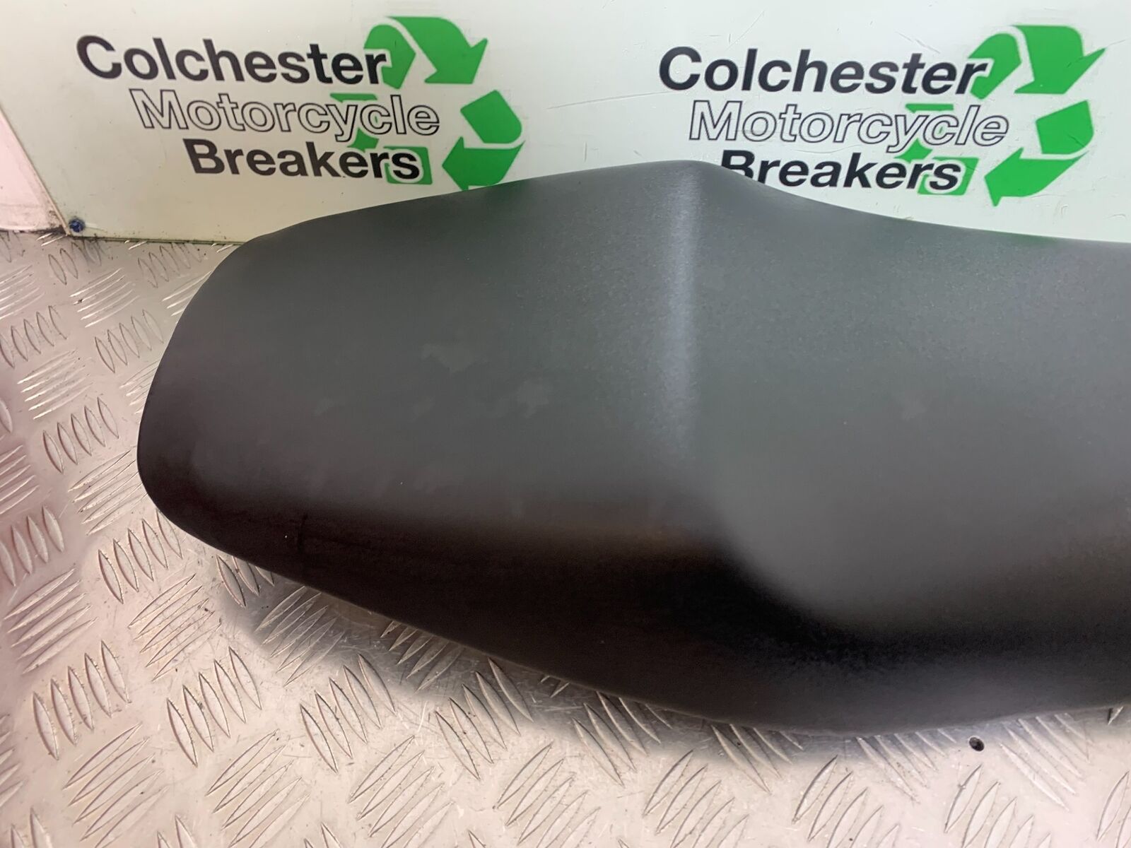 HONDA CBR1100 BLACKBIRD SEAT  YEAR 1999-2005 (CMB1103)