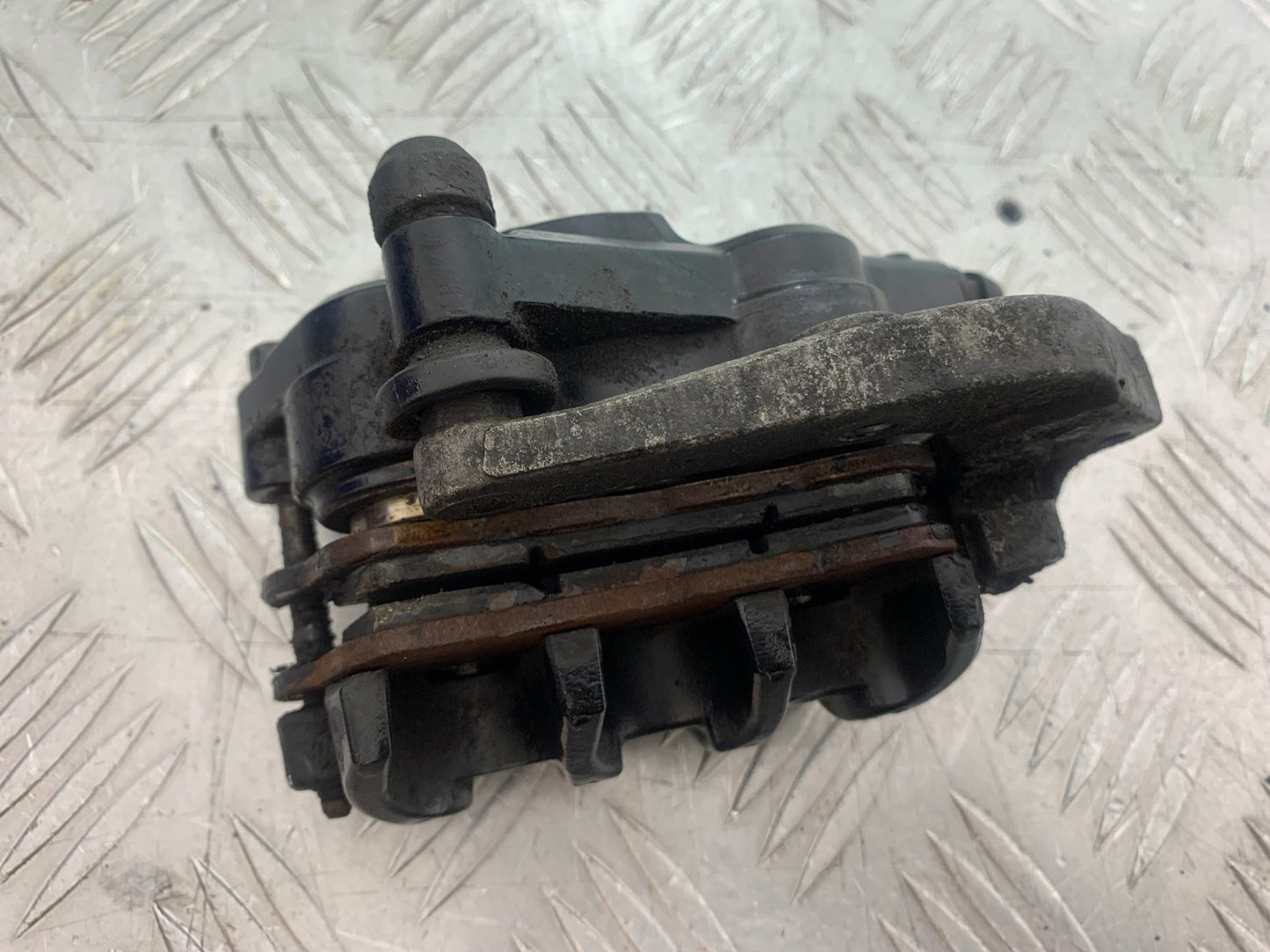 SUZUKI AN 200 UH 200 FRONT BRAKE CALIPER   YEAR 2007-2009 (CMB1256)
