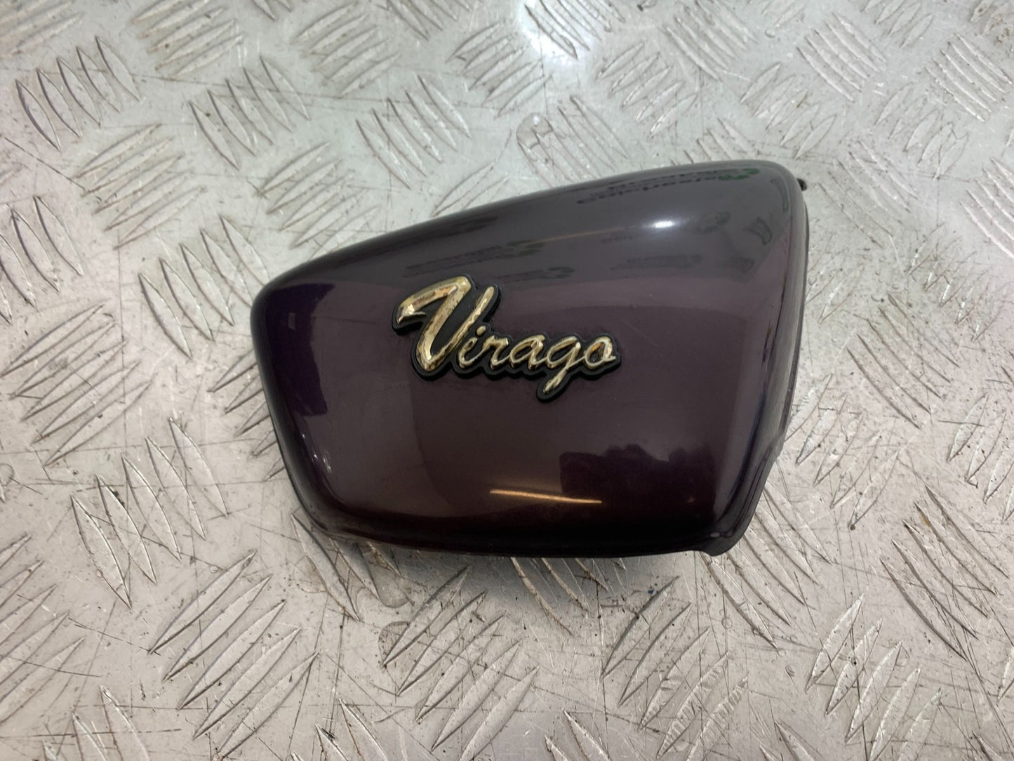 YAMAHA XV1100 XV 1100 VIRAGO RIGHT SEAT PANEL 1990-1999 (CMB1243)