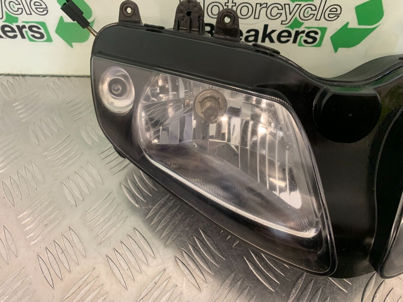 SUZUKI SV1000 SV 1000 K4 HEADLIGHT  YEAR 2004 (STOCK 990)