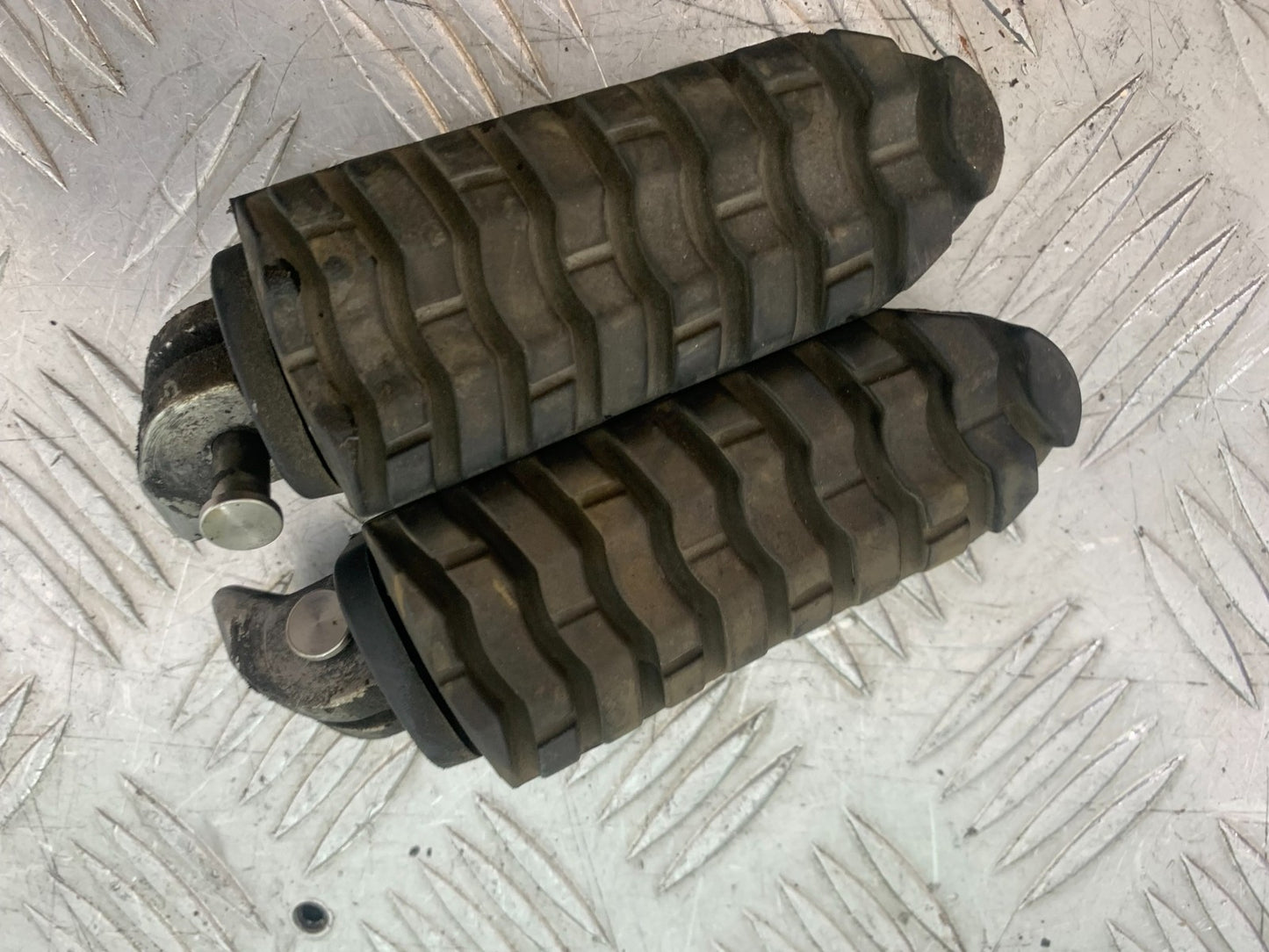 TRIUMPH TIGER 800 XRT REAR FOOTPEGS  2018-2020 (CMB1193)